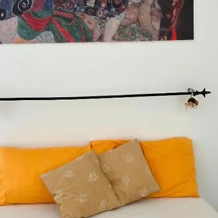 A Due Passi Dal Centro